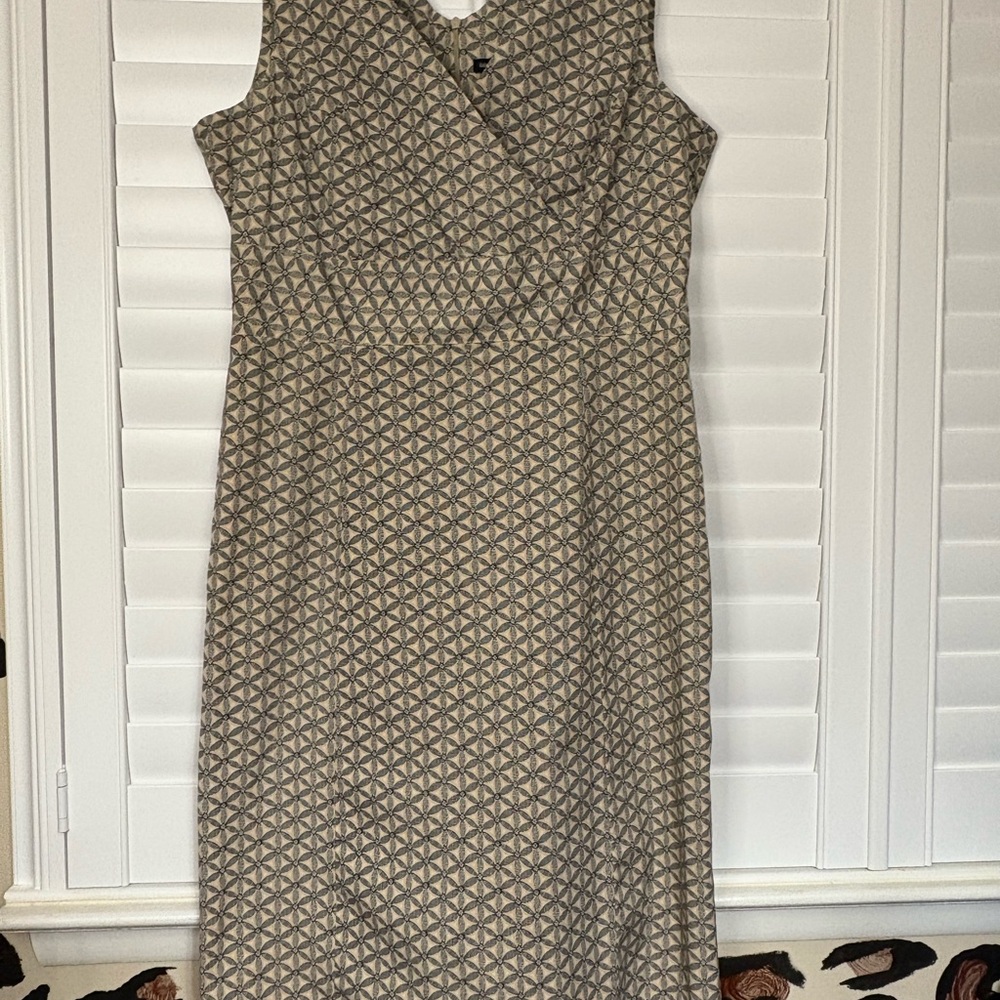 GAP Gray Geometric Midi Dress